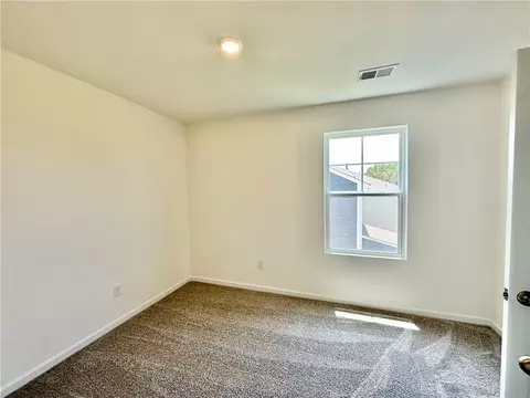 Bedroom - 513 Seaborn Cir, Pendleton, SC 29670 photo 3 of 5