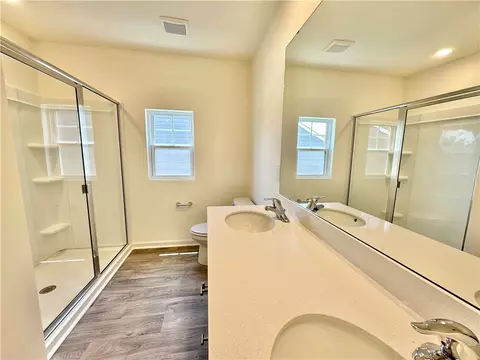 Bath - 513 Seaborn Cir, Pendleton, SC 29670 photo 2 of 3