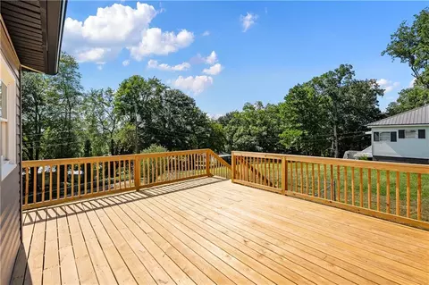 Exterior - 231 Mountain Crest Dr, Easley, SC 29640 photo 2 of 3
