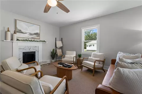 Living - 231 Mountain Crest Dr, Easley, SC 29640 photo 2 of 2