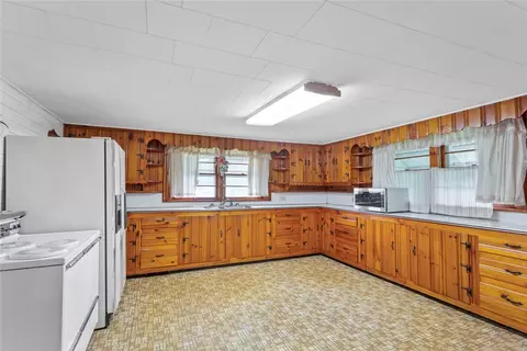 Kitchen - 1 Green St, Pelzer, SC 29669 photo 1 of 3