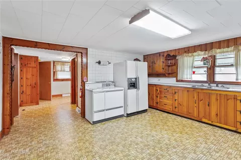 Kitchen - 1 Green St, Pelzer, SC 29669 photo 3 of 3