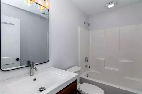 Bath - 13 Spring St, Pelzer, SC 29669 photo 3 of 4