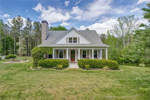 630 Pickens Dr, Pendleton, SC 29670