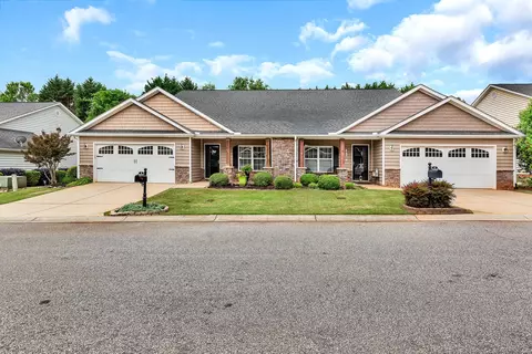 43 Hillsborough Dr, Anderson, SC 29621