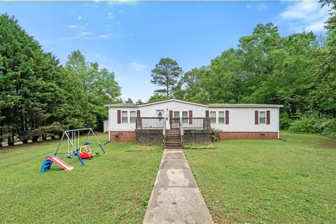 214 Savannah Dr, Seneca, SC 29678