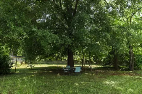 420 E Queen St, Pendleton, SC 29670 photo 9