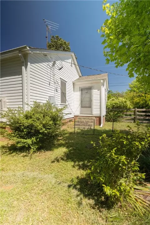 420 E Queen St, Pendleton, SC 29670 photo 6