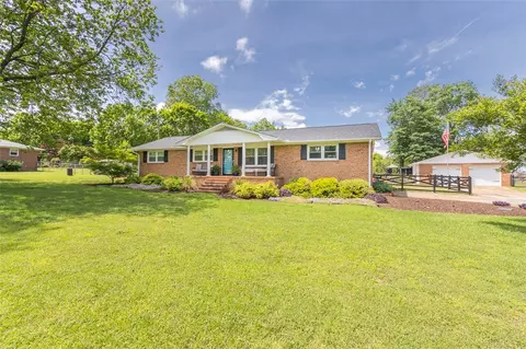 209 Ora Ln, Anderson, SC 29625