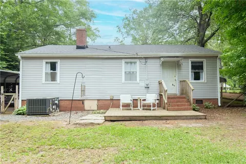 Exterior - 839 Crouch Dr, Pendleton, SC 29670 photo 5 of 9