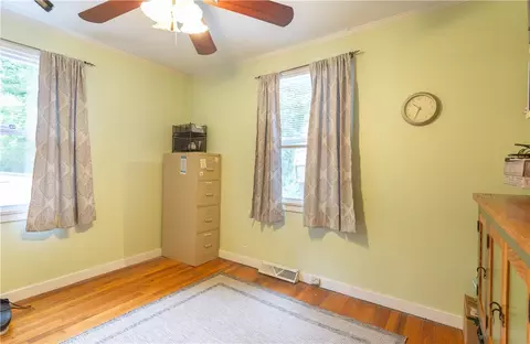 Bedroom - 839 Crouch Dr, Pendleton, SC 29670 photo 5 of 5