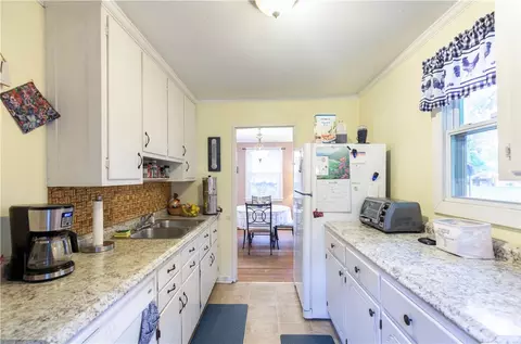 Kitchen - 839 Crouch Dr, Pendleton, SC 29670 photo 3 of 3