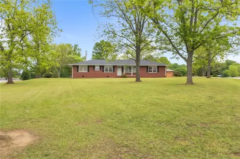 316 Rhodehaven Dr, Anderson, SC 29625