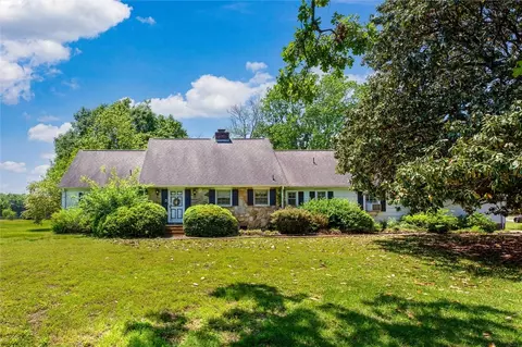 2213 Easley Hwy, Piedmont, SC 29673