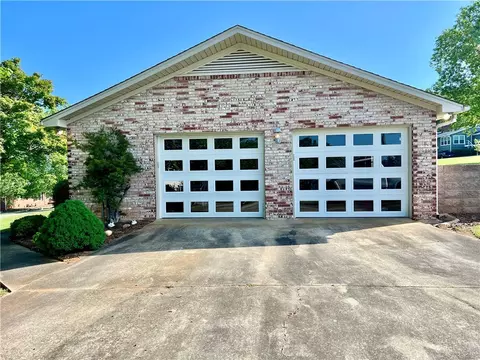 122 Mountainview Dr, Pickens, SC 29671 photo 5