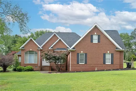 110 Raspberry Ln, Anderson, SC 29621 photo 1