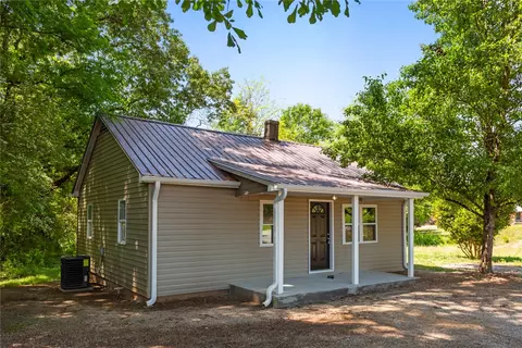 404 Highland Ave, Westminster, SC 29693