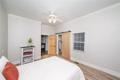 101 S 3rd St, Easley, SC 29640 photo 9