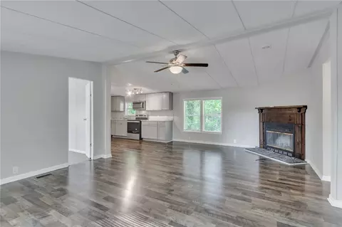 338 Cardinal Dr, Easley, SC 29642 photo 5