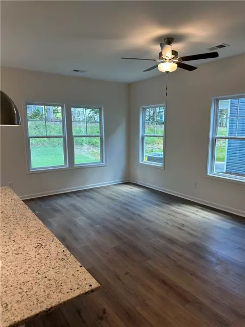 210 Brown Cir, Easley, SC 29642 photo 5