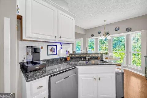 Kitchen - 20 Shenandoah Dr, Toccoa, GA 30577 photo 3 of 3