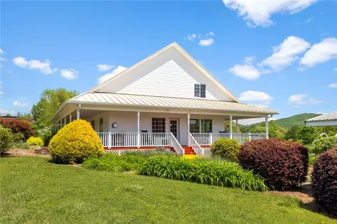 1440 Pumpkintown Hwy, Pickens, SC 29671