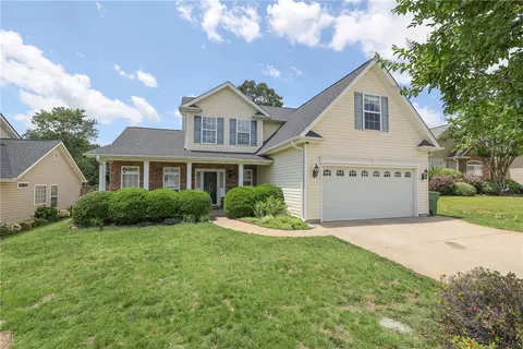 204 Silver Run Ln, Greenville, SC 29607