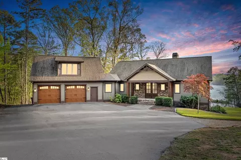 1217 Doug Hollow Rd, Seneca, SC 29672