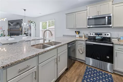 Kitchen - 20 Karkinnen Ct, Pendleton, SC 29670 photo 3 of 3