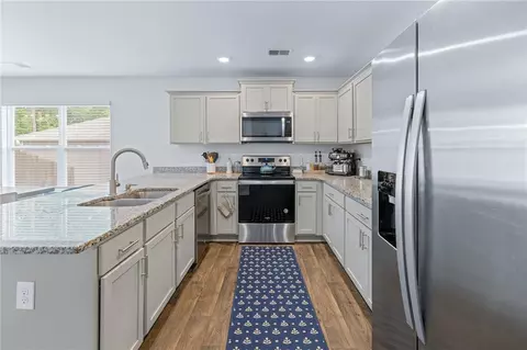 Kitchen - 20 Karkinnen Ct, Pendleton, SC 29670 photo 1 of 3