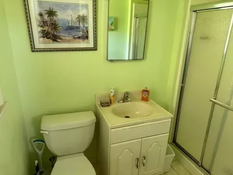 Bath - 3004 Bellview Rd, Anderson, SC 29621 photo 2 of 2