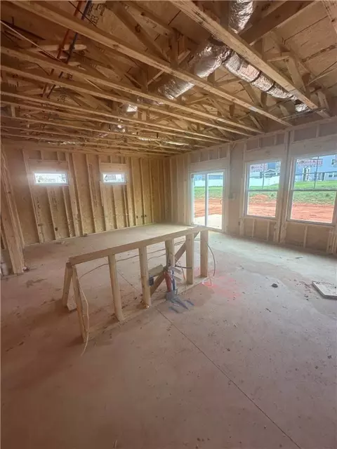 209 Brown Cir, Easley, SC 29642 photo 4