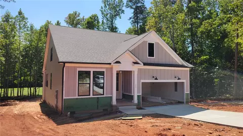 155 Palmer Ln, Westminster, SC 29693