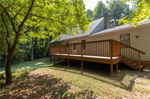 124 S Spring St, Central, SC 29630 photo 6