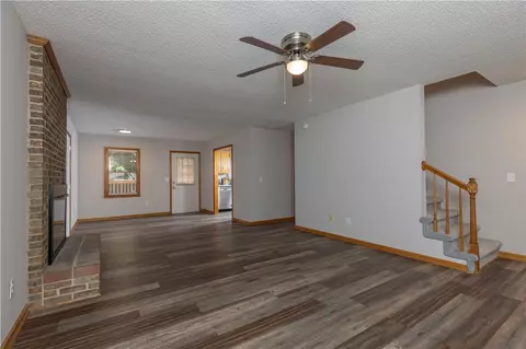 124 S Spring St, Central, SC 29630 photo 13