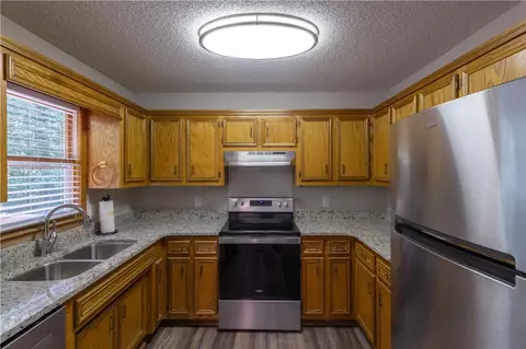124 S Spring St, Central, SC 29630 photo 11