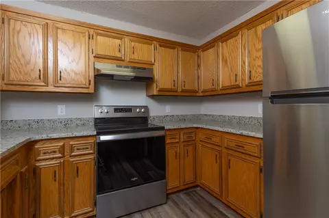 124 S Spring St, Central, SC 29630 photo 9