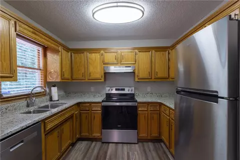 124 S Spring St, Central, SC 29630 photo 10