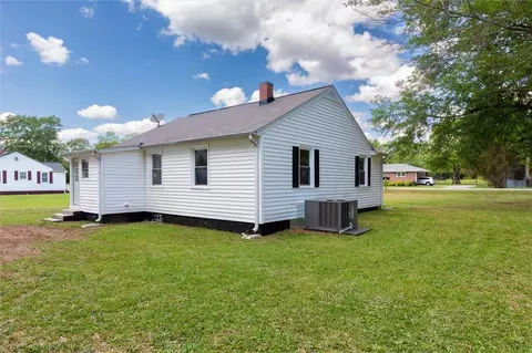 Exterior - 655 Mcclure Rd, Anderson, SC 29626 photo 6 of 10