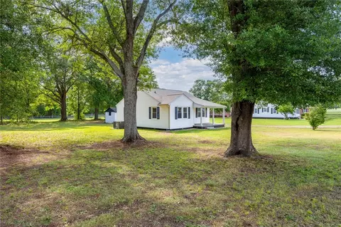 Exterior - 655 Mcclure Rd, Anderson, SC 29626 photo 3 of 10