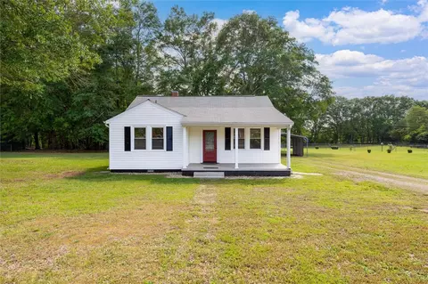 Exterior - 655 Mcclure Rd, Anderson, SC 29626 photo 2 of 10