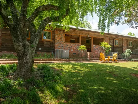 149 April Valley Ln, Pickens, SC 29671