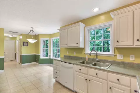 205 Washington Ave, Easley, SC 29640 photo 8