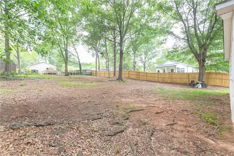 702 W 5th Ave, Easley, SC 29640 photo 5