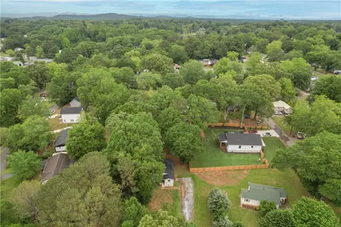 702 W 5th Ave, Easley, SC 29640 photo 30
