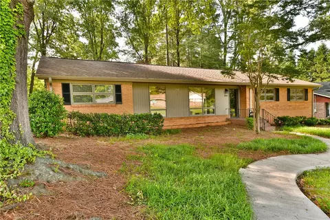 200 Lavonne Ave, Easley, SC 29642