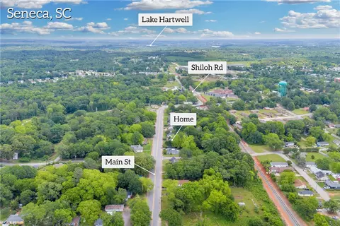 View/Area - 904 E Main St, Seneca, SC 29678 photo 11 of 12
