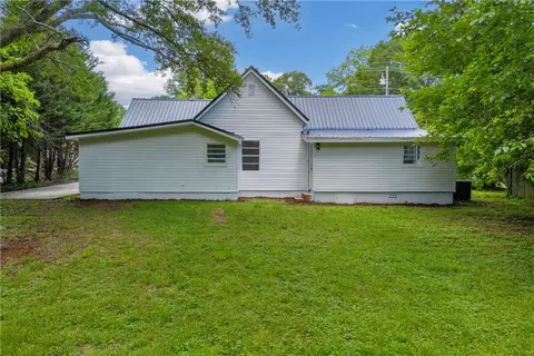 Exterior - 904 E Main St, Seneca, SC 29678 photo 5 of 6