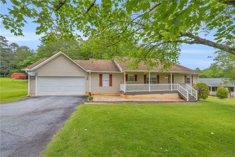 211 Jana Dr, Walhalla, SC 29691