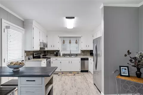 Kitchen - 1101 Oak Dr, Pendleton, SC 29670 photo 1 of 4